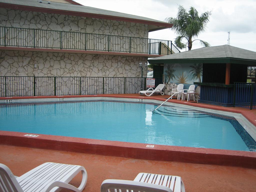 Garden Inn Homestead/Everglades/Gateway To Keys Bagian luar foto
