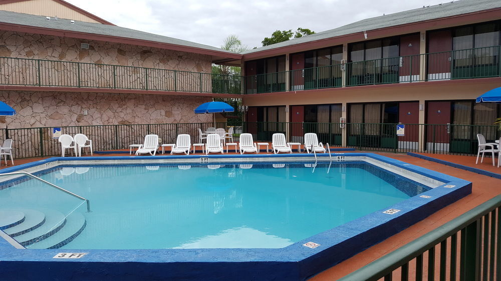 Garden Inn Homestead/Everglades/Gateway To Keys Bagian luar foto