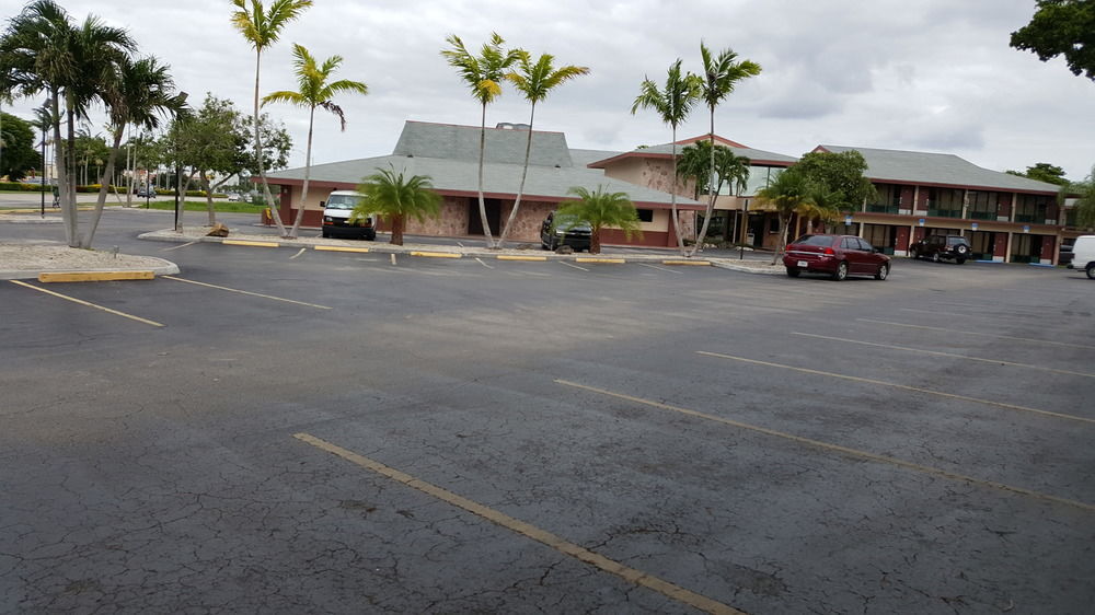 Garden Inn Homestead/Everglades/Gateway To Keys Bagian luar foto